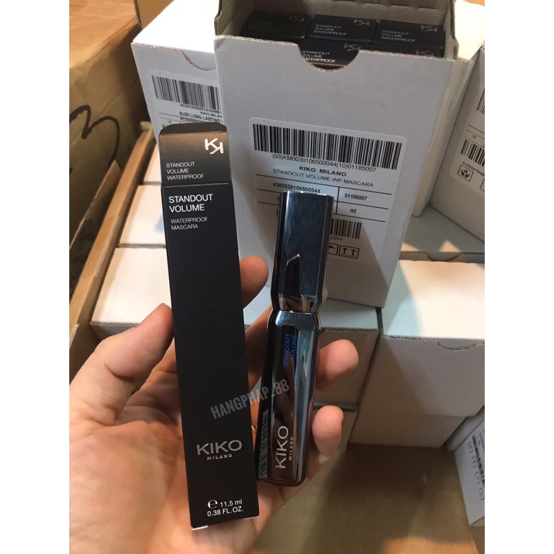 Mascara Kiko Standout Volume dày và cong mi