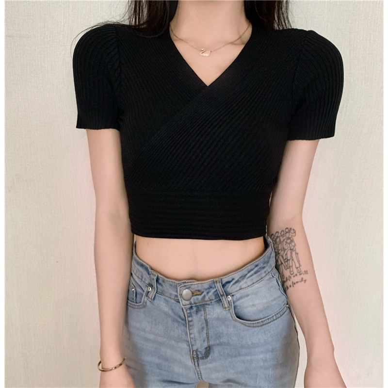 Áo Croptop Tay Ngắn Bo Eo Cổ V Evana Top RA016 Chất Liệu Thun Mịn Mát Sang Chảnh Dễ Phối Đò Hack Dáng Thon Gọn RANSHI