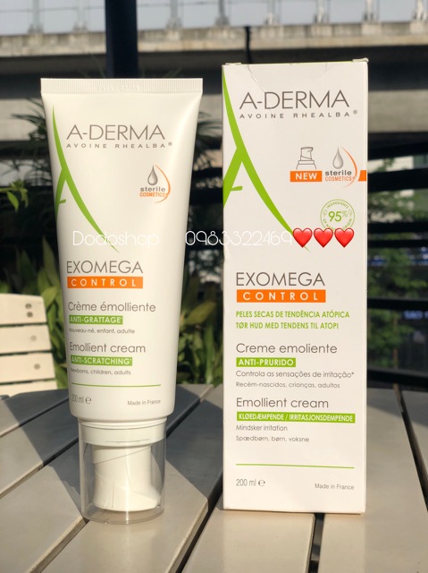 Kem dưỡng ẩm Aderma Exomega control dành cho da khô, da cơ địa