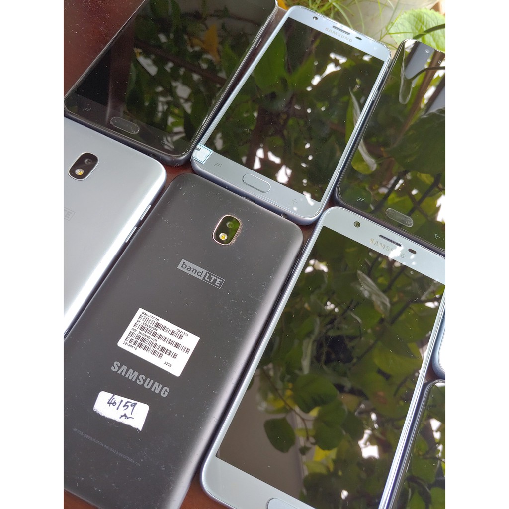 Điện thoại Samsung J737
