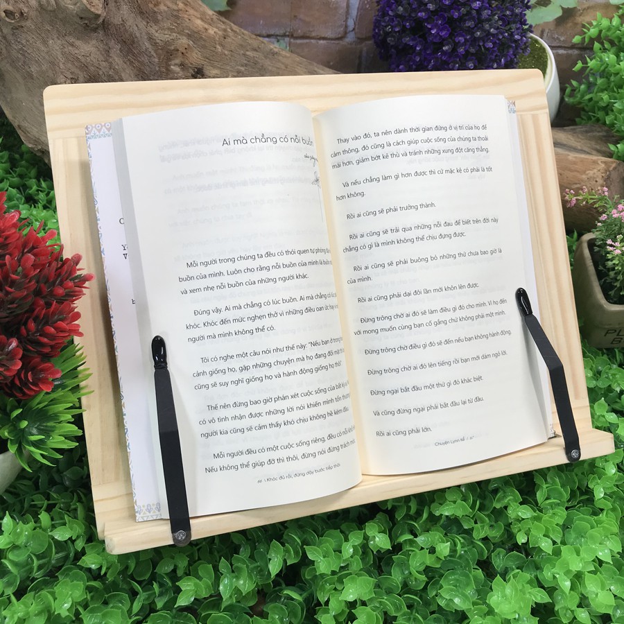 Sách - Khóc Đủ Rồi Đứng Dậy Bước Tiếp Thôi (Kèm Bookmark) | BigBuy360 - bigbuy360.vn