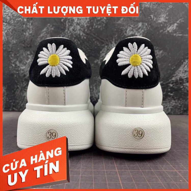 Giày Mcqueen trắng gót nhung hình Hoa Cúc hàng cao cấp giá xưởng Form dành cho cả nam nữ freeship từ 150k hàng đẹp