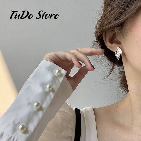 Bông tai, hoa tai nữ Hàn Quốc mạ bạc 925 hình chiếc lá nhỏ gọn cá tính HT1