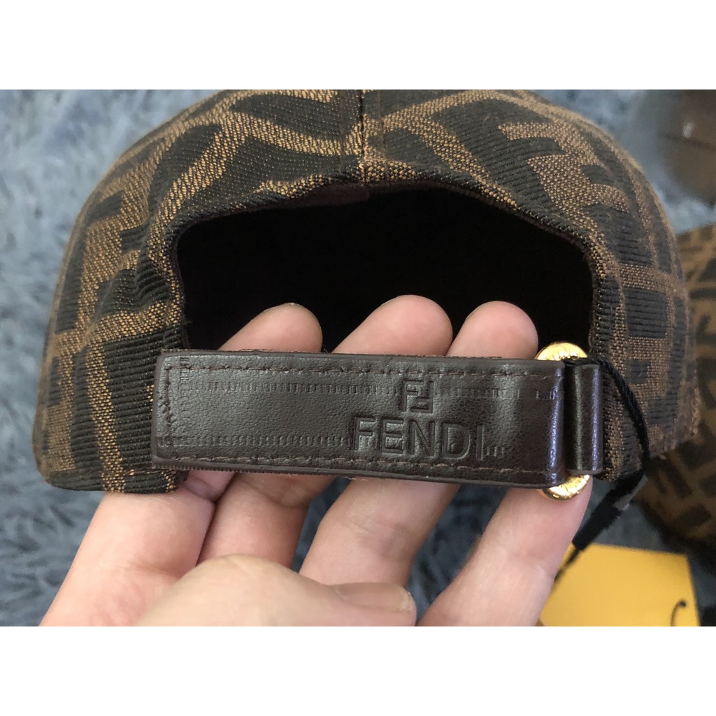 Mũ lưỡi trai 2 lớp 2 mầu nâu xám fom mềm ôm đầu