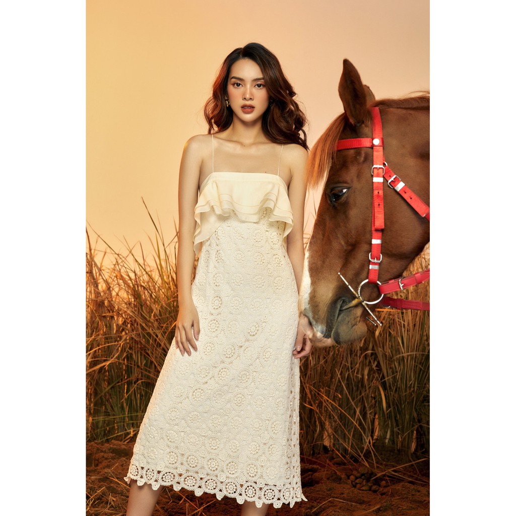 MOLLYNISTA - Đầm Pony ren kem 2 dây suông 3 tầng bèo ngực
