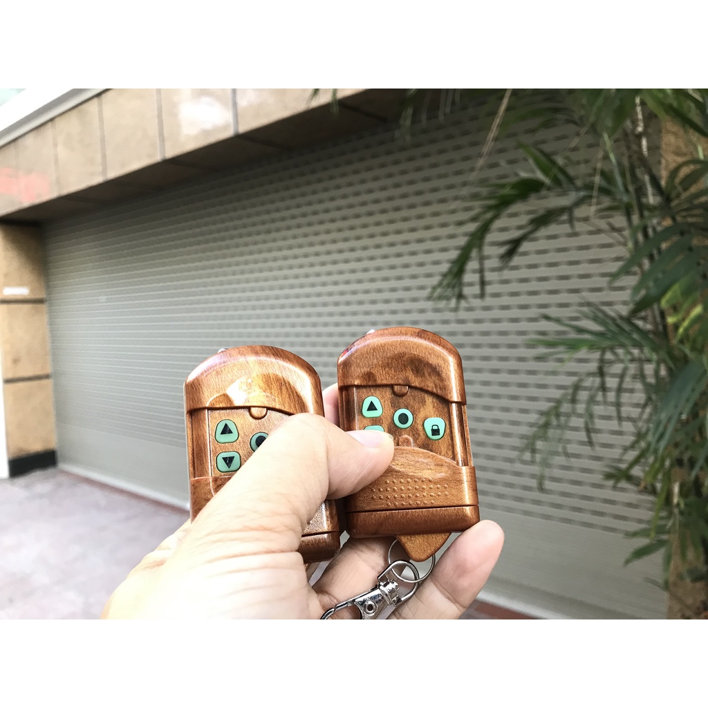 Điều khiển cửa cuốn hiệu GP, NewStar, GJ.  Sóng 315Mhz mã gạt, có chống nước, mẫu mã đẹp.