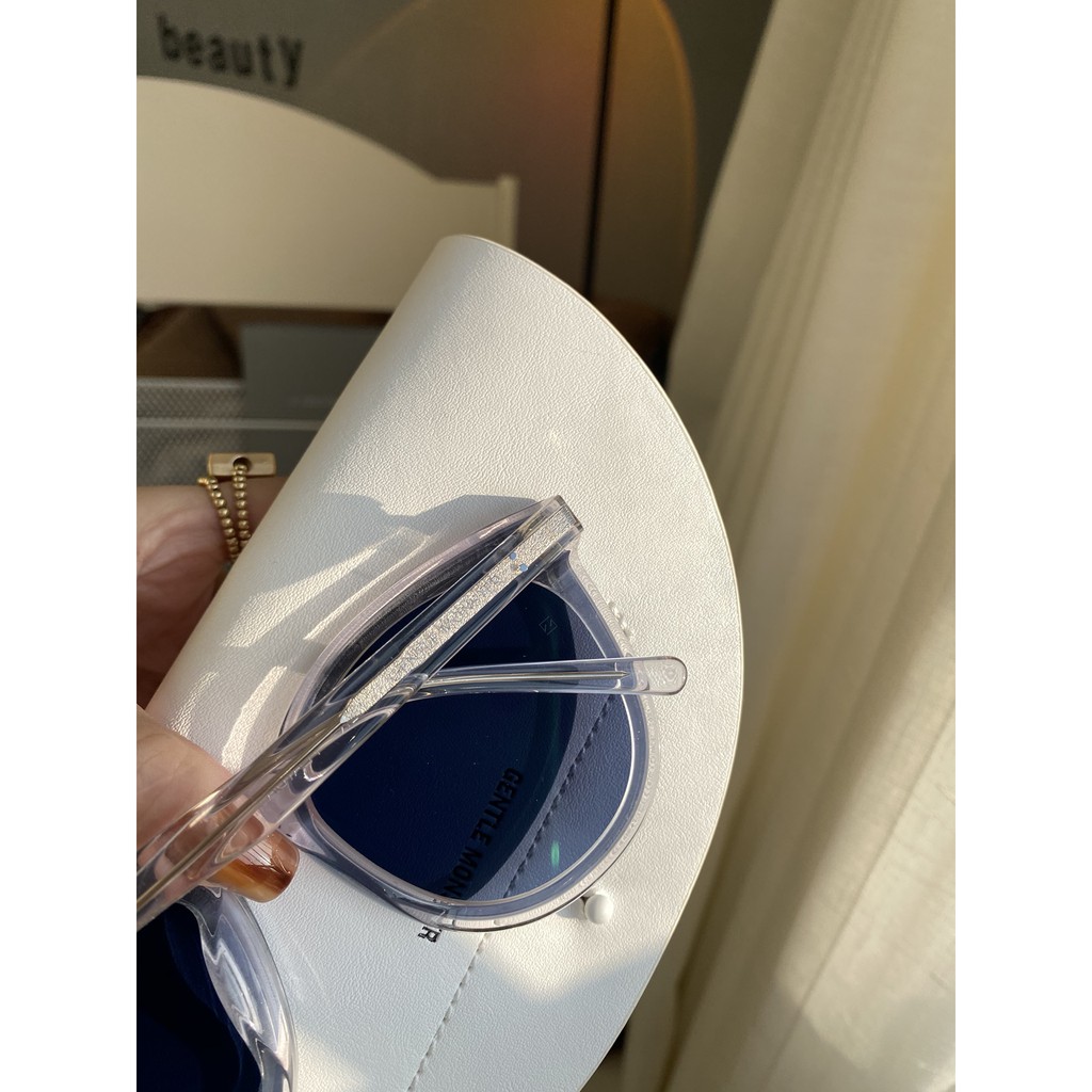 Kính Râm SOLO Phẳng Với Oversize Tròn