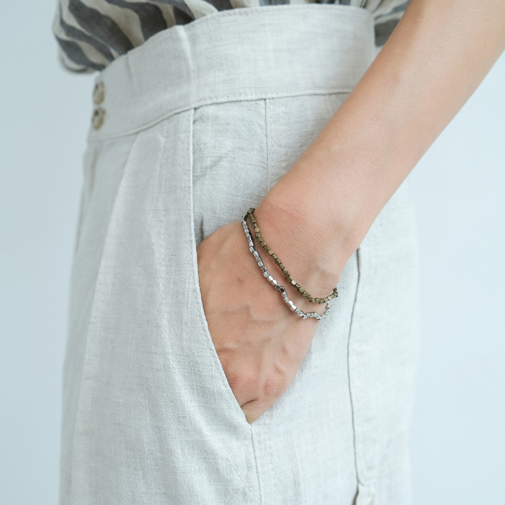 Cube beads bracelet - vòng tay hạt vuông