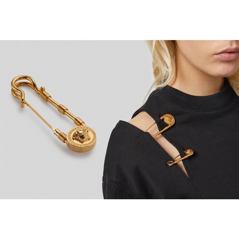 Kim Băng Cài Áo Versac