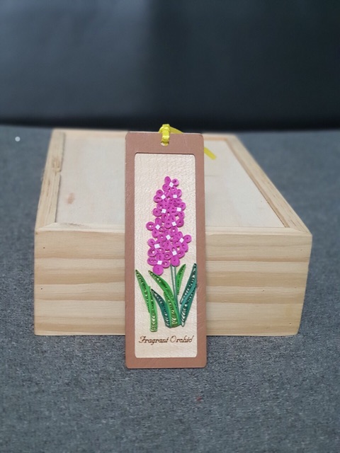 Bookmark chặn sách giấy quilling quấn nghệ thuật, lưng ốp gỗ