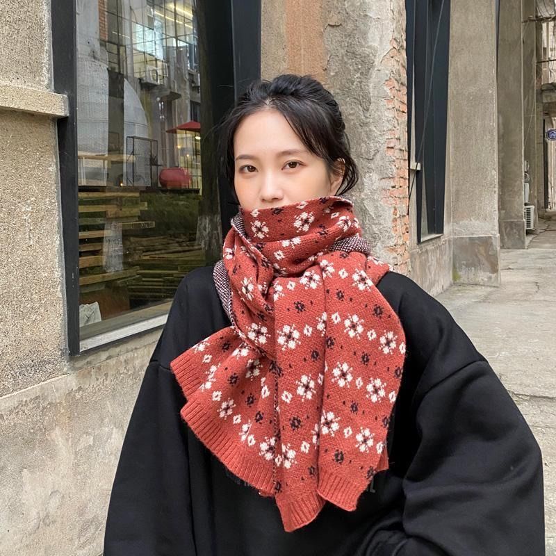Khăn Len Họa Tiết Hoa 122