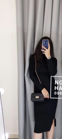 Váy len body cổ lọ