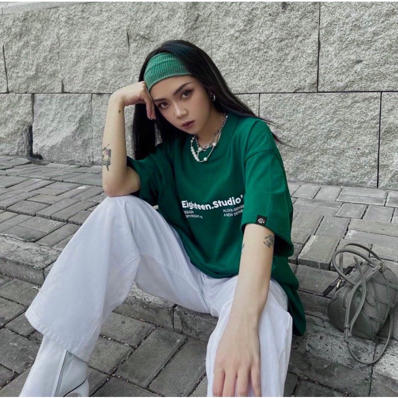 Áo phông form rộng nam nữ BeeCy dáng thun unisex kiểu tay lỡ cổ tròn in chữ Eighteen.Studio' chất dày dặn mã AT007