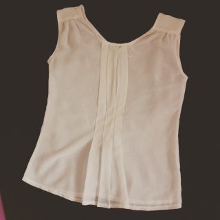 Áo voan trắng sát nách dễ mix đồ