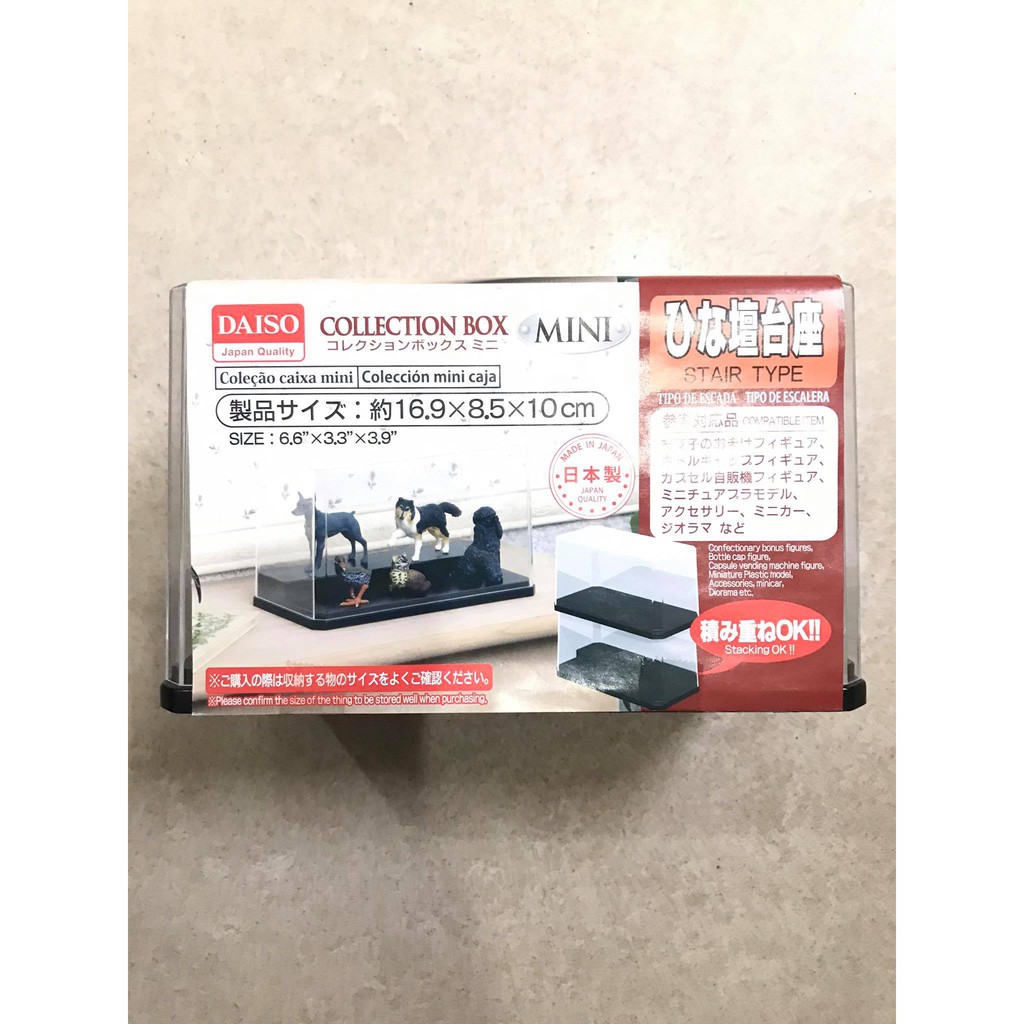 Hộp trưng bày đồ chơi