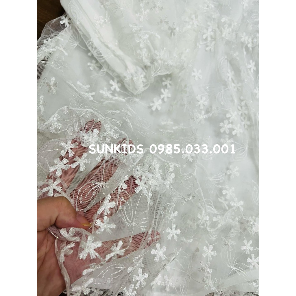 Váy ren công chúa màu trắng