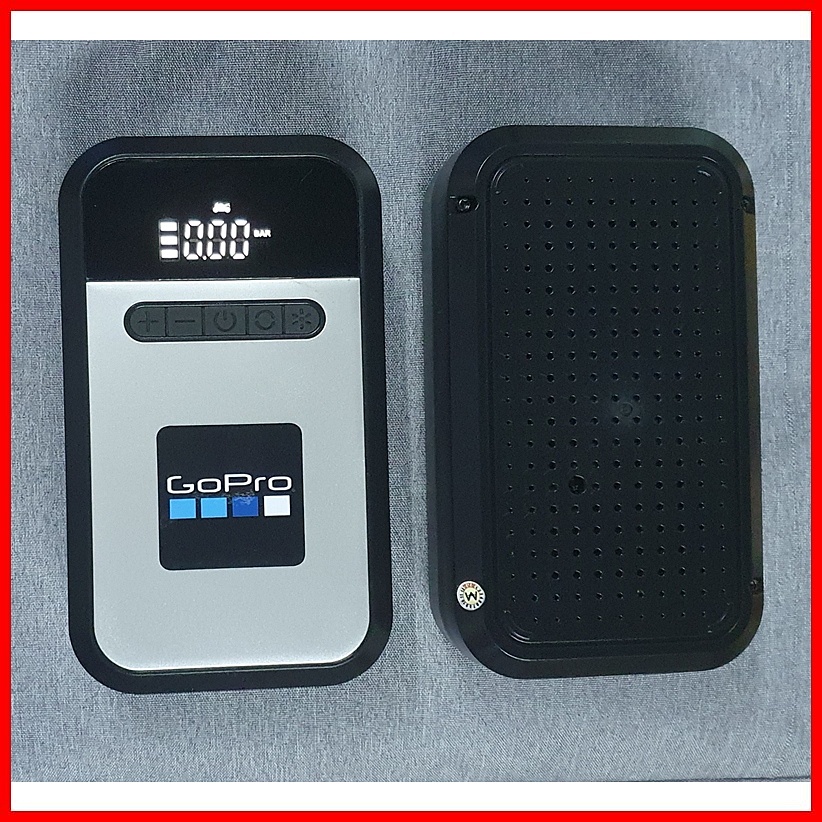 Bơm lốp ô tô Gopro cầm tay chạy pin