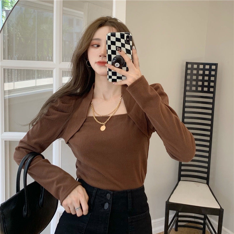 IELGY  Áo Croptop Cổ Vuông Dáng Ôm Phối Dây Xích Thời Trang Cho Bạn Gái