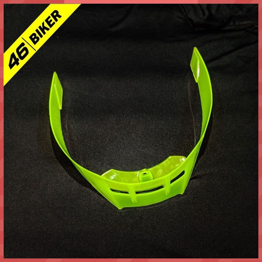 Đuôi gió nhựa găn nón hảo hiểm + ốc