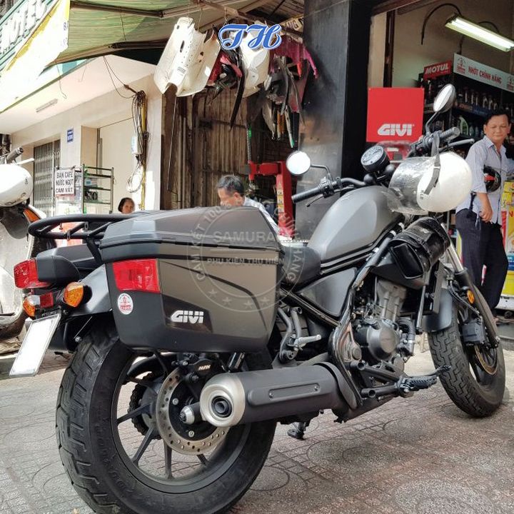 Cặp thùng hông GIVI E22N gắn xe máy hàng chính hãng bảo hành 2 năm