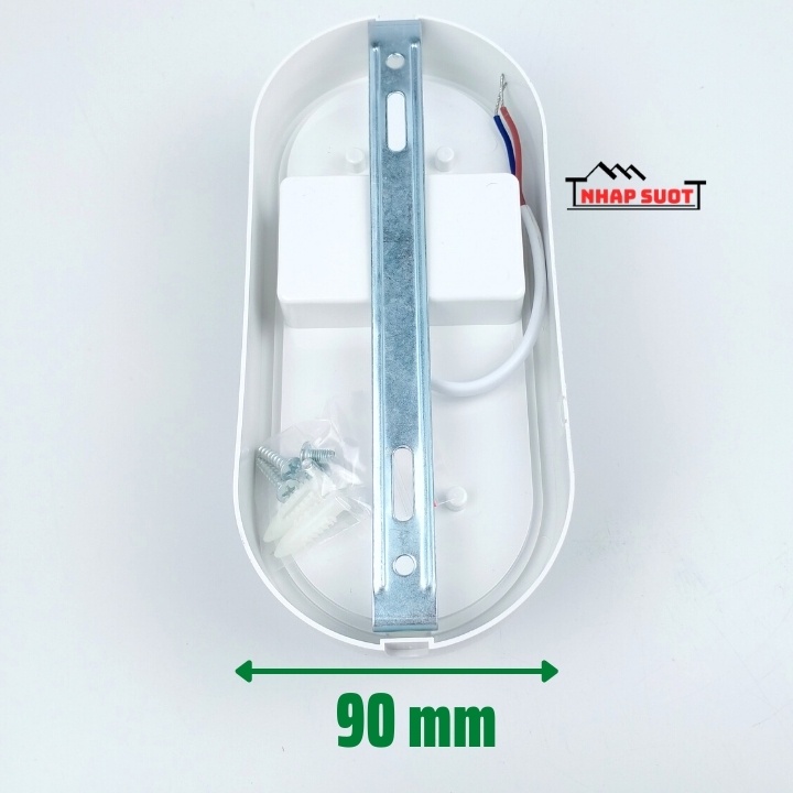 Đèn LED gắn tường 10W Rạng Đông hình bầu dục, chống ẩm IP54, thích hợp cho phòng vệ sinh