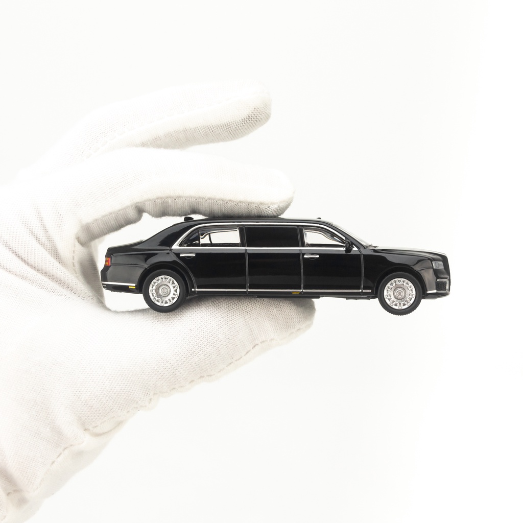 Mô hình xe Aurus Senat Limousine 1:64 Xcartoys