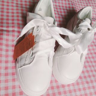 ORDER GIÀY THỂ THAO MÀU TRẮNG SNEAKER