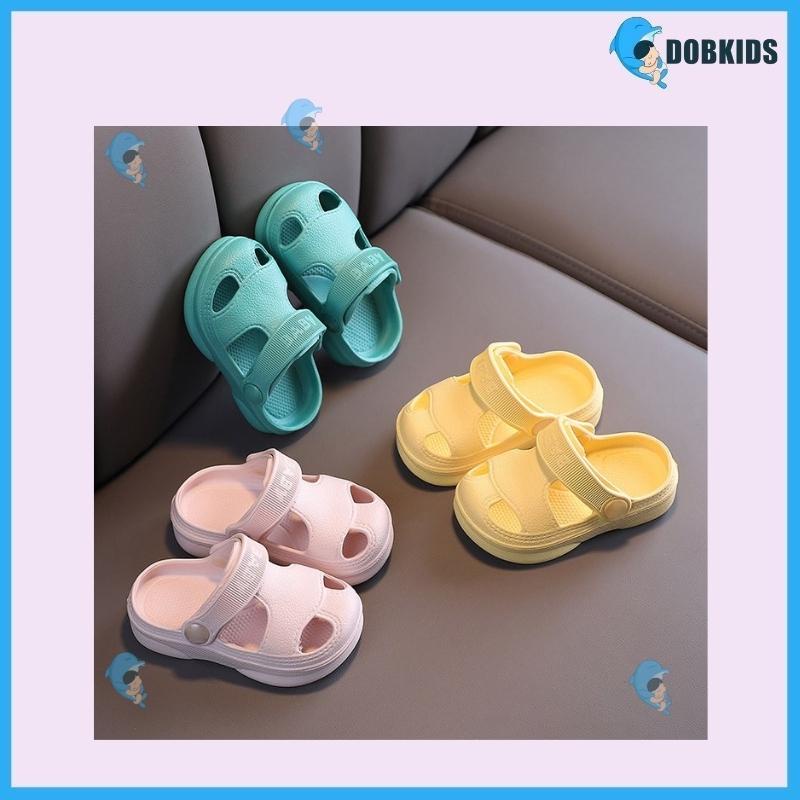 Giày sandal DOBKIDS đế mềm, chống trượt, thiết kế bít mũi tránh va chạm an toàn cho bé trai và bé gái