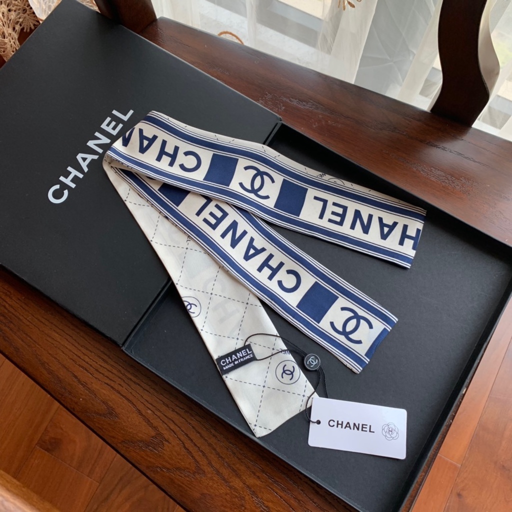 Khăn Choàng Cổ / Khăn Tay / Túi Xách Bằng Lụa Phối Ruy Băng In Chữ CC Màu Đen Thời Trang Cho Nữ