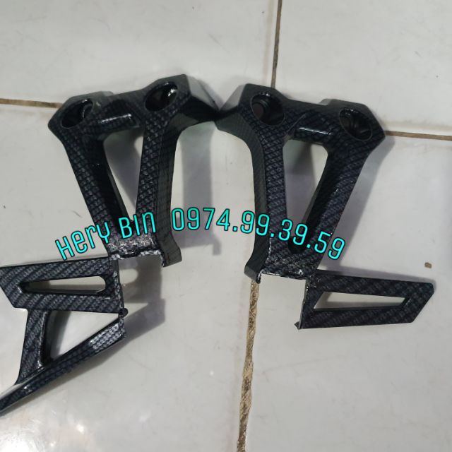 Ốp gác chân sau cho Winner X