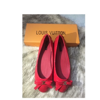 Bệt Louis Vuitton