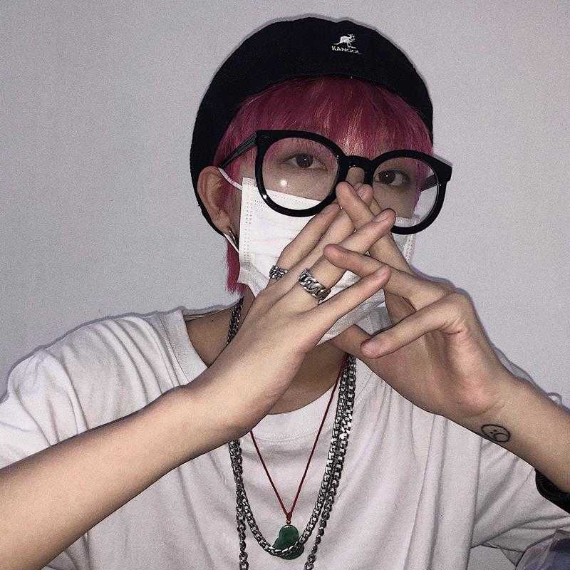 Mắt kính phong cách Hàn Quốc trẻ trung cá tính cho cả nam và nữ