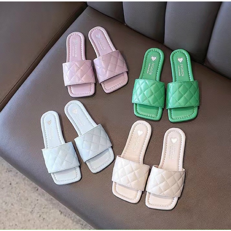 Dép bé gái mã 6901