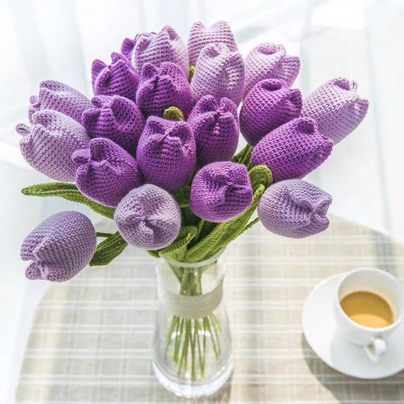 Hoa tulip len handmade tặng kèm túi kiếng, trang trí, quà tặng cho người thân và bạn bè