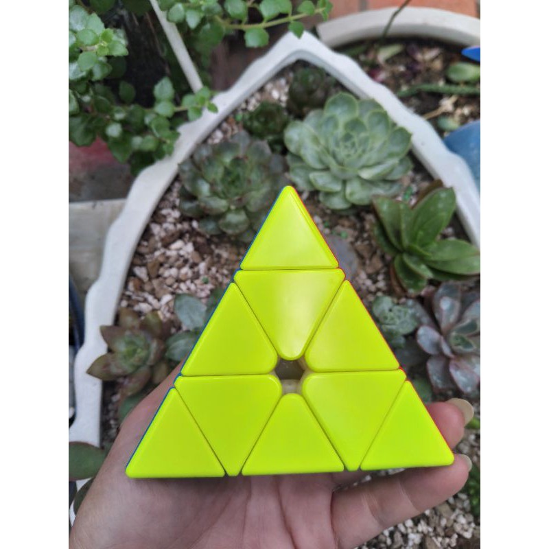 Rubik Nha Trang Gan Monster Go Pyraminx Tam giác