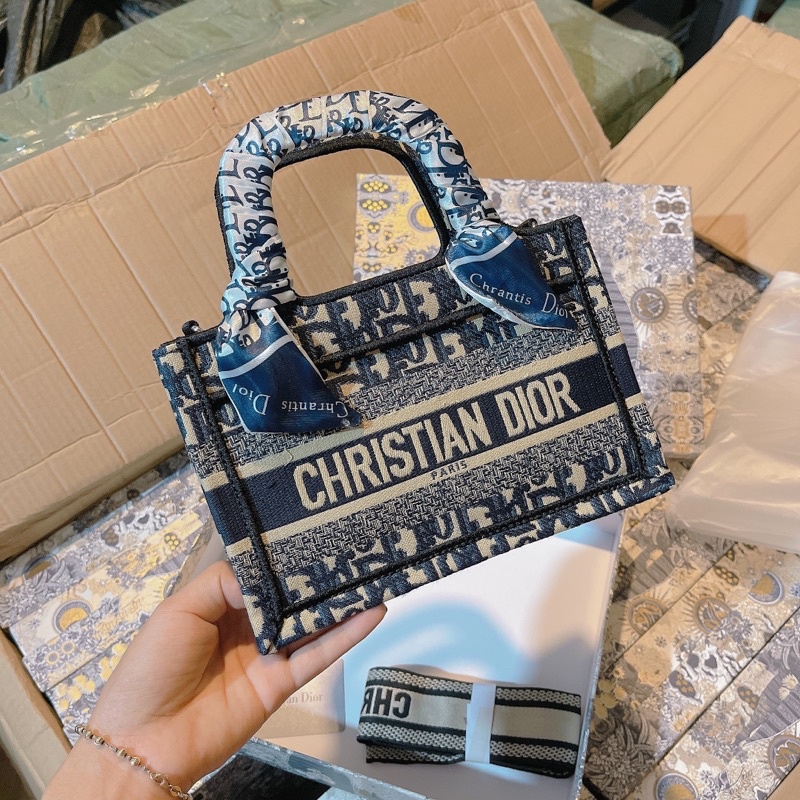 Túi Di Ô Thổ Cẩm Size 22 fullbox kèm khăn