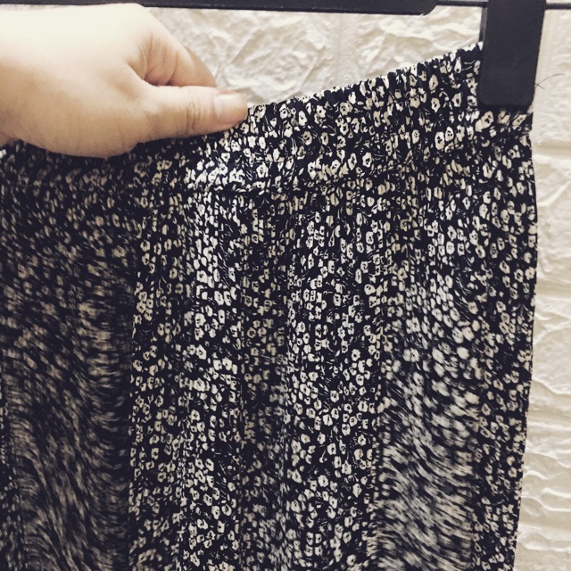 Pass chân váy maxi hoa nhí < 55 kg | BigBuy360 - bigbuy360.vn