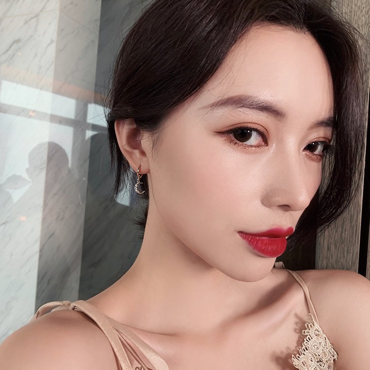 Bông tai bất đối xứng style mini trăng và sao BT101