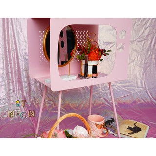 Kệ sắt tv vintage hồng baby
