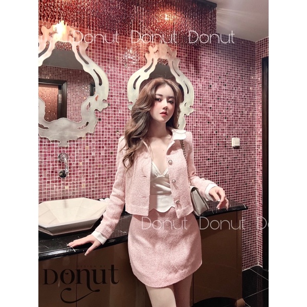 Set dạ hồng phối viền trắng