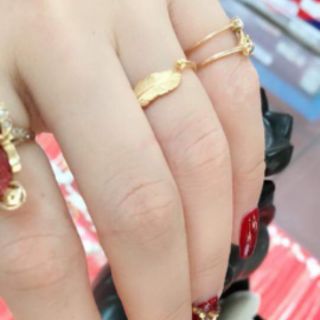 Nhẫn lông vũ bạc và xi vàng