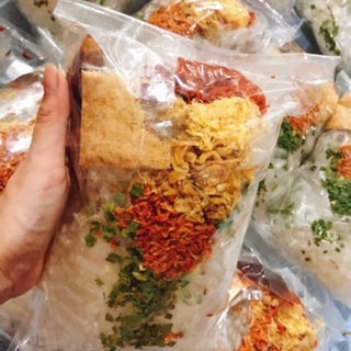 4 bịch bánh tráng trộn