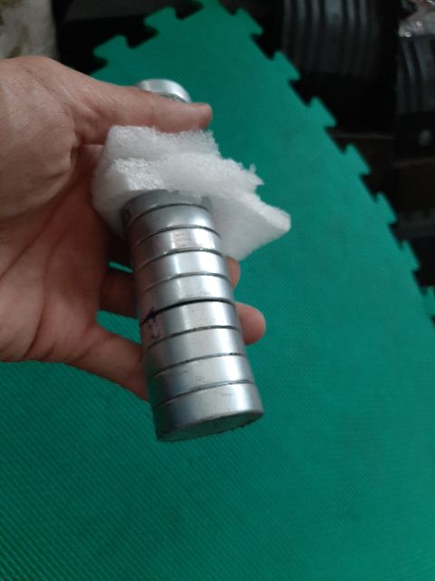 1 viên Nam châm trắng, vĩnh cửu 3.8cm dày 1cm cực mạnh.
