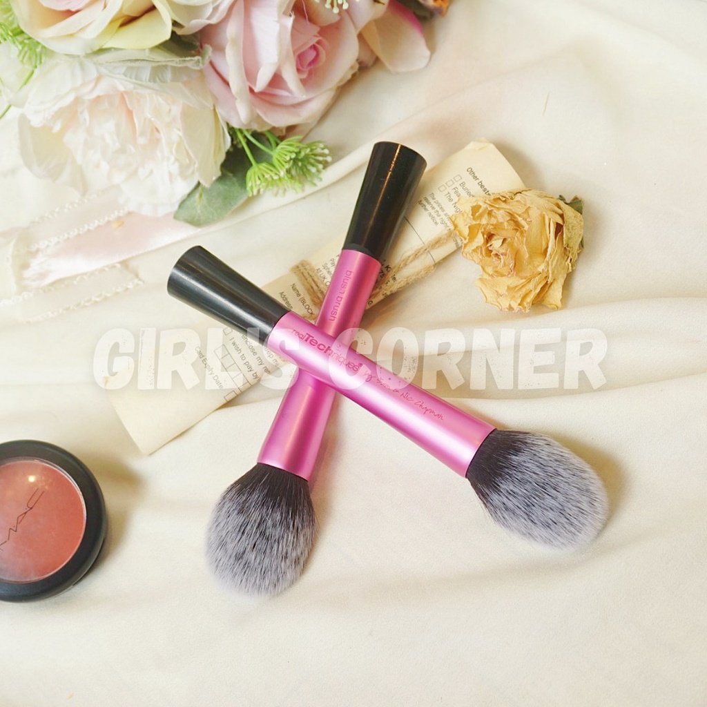 Cọ Má Hồng Real Techniques Blush Brush - Mẫu cũ