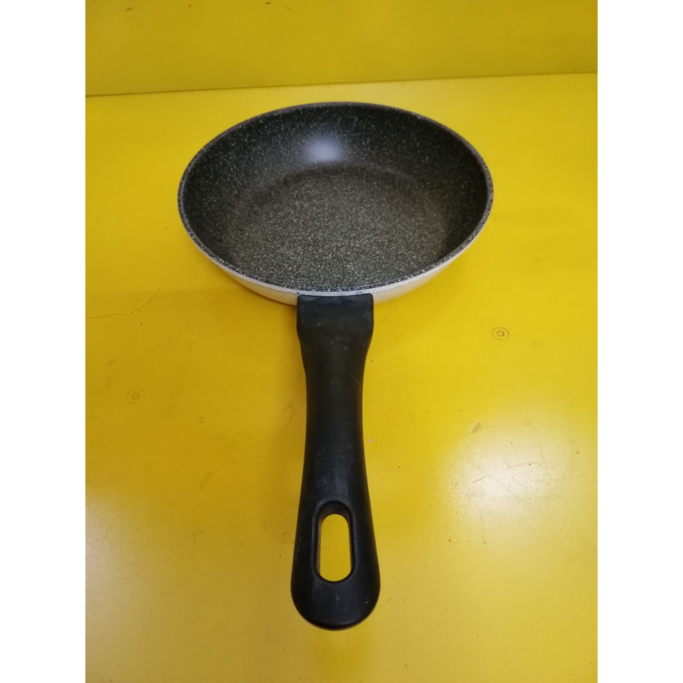 Chảo chống dính nội địa Nhật, size 20cm, cao 4cm (mã 794), Dùng được bếp từ