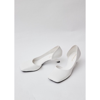 1792 - MAGGIE CLOSED TOE HEELS