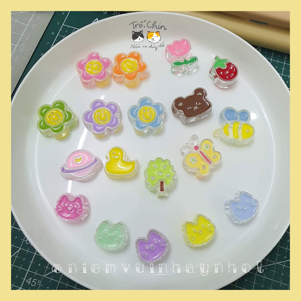 Hạt xỏ, charm hạt có lỗ xỏ size to bằng nhựa trong màu làm phụ kiện handmade