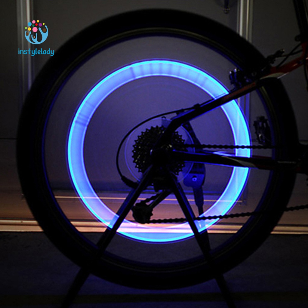 Đèn LED gắn van lốp xe đạp và xe máy trang trí độc đáo