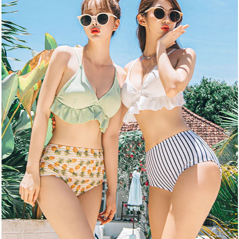 BIKINI Bộ đồ bơi nữ đi biển 2 mảnh áo xanh lá - quần quả dứa