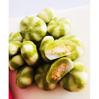 100g viên thả lẩu nhân trứng muối phô mai Lacusina (6 viên) màu xanh
